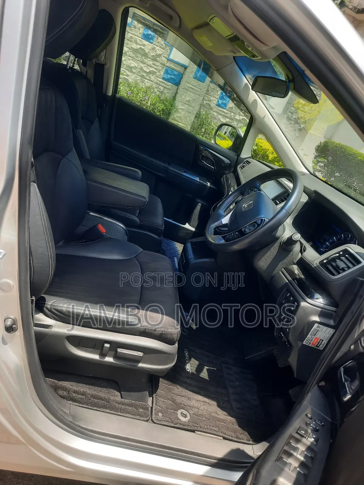Honda Odyssey 2.0 Hybrid (8 seater) 2018 Silver
