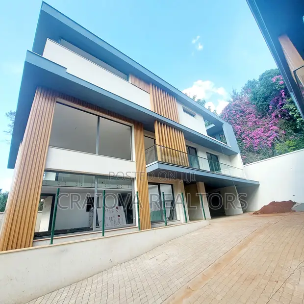5bdrm Villa in Lavington for sale
