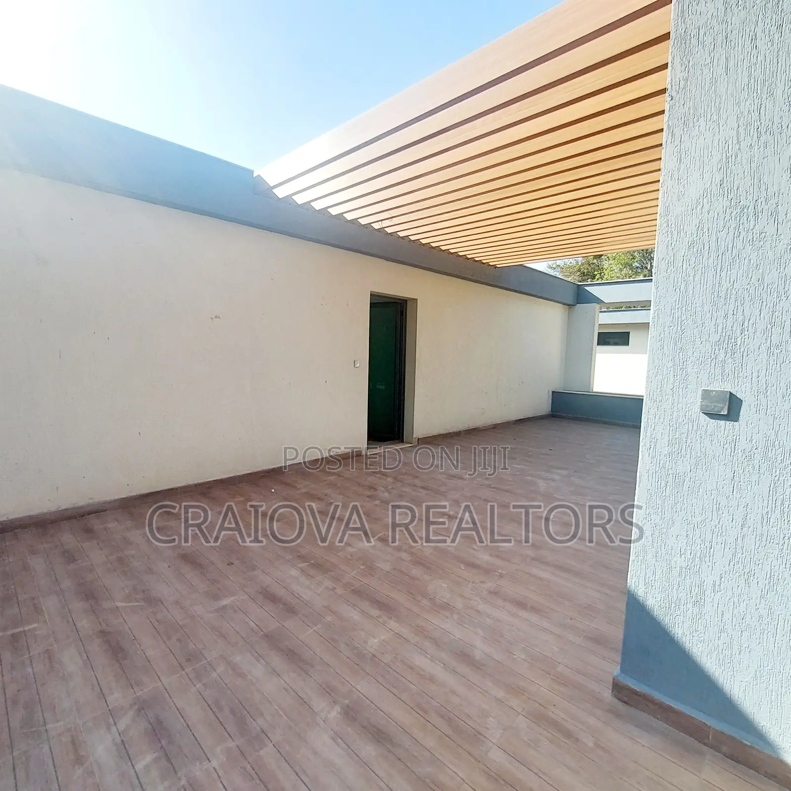 5bdrm Villa in Lavington for sale