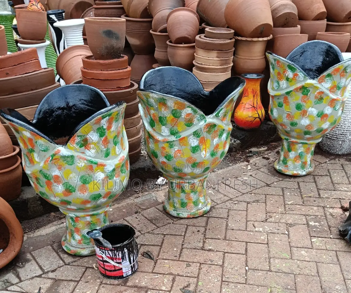 Beautiful Clay Pots Various Sizes Colors