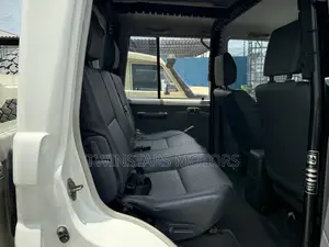 Toyota Land Cruiser 4.6 V8 GX 2018 White