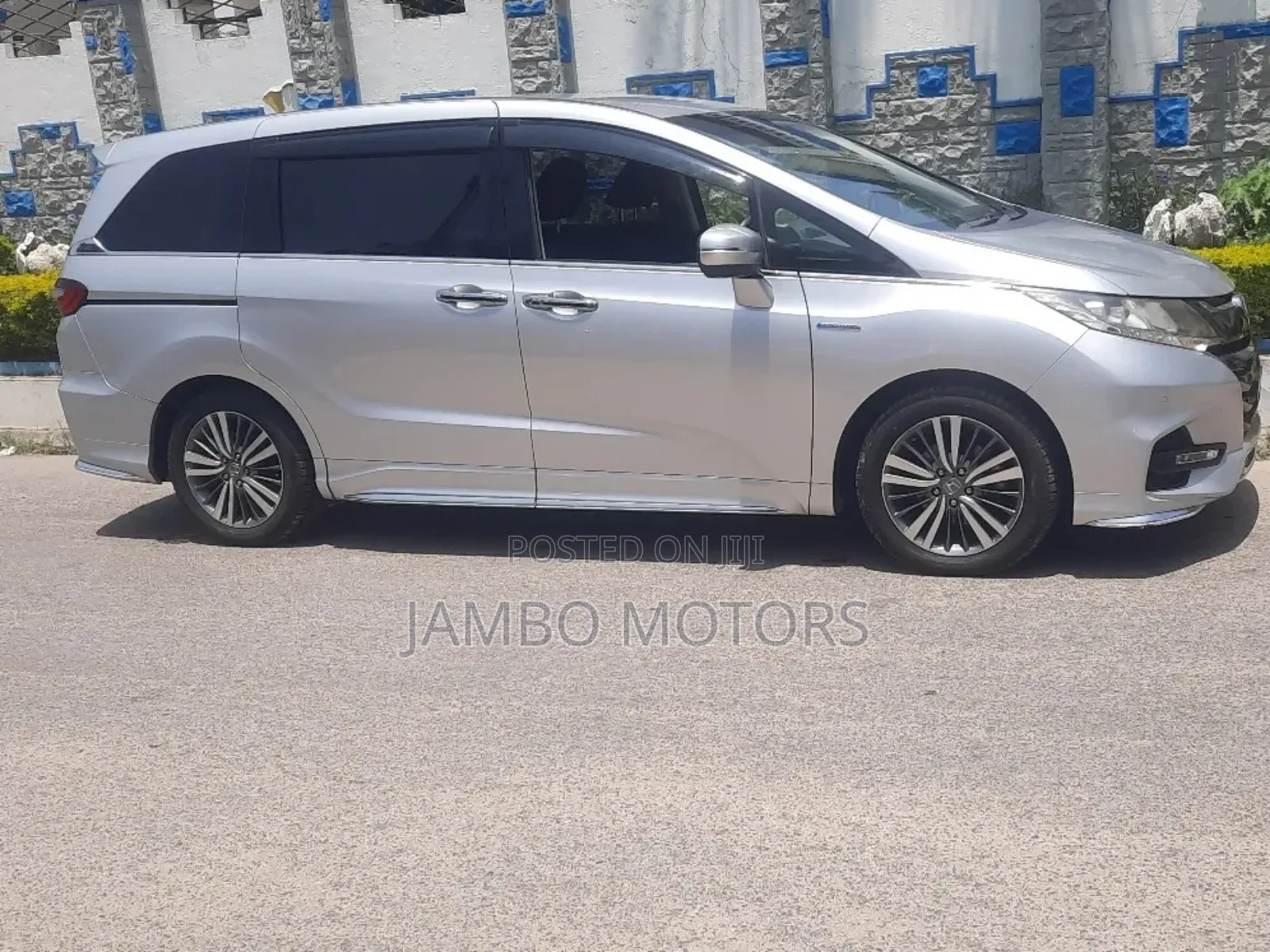 Honda Odyssey 2.0 Hybrid (8 seater) 2018 Silver