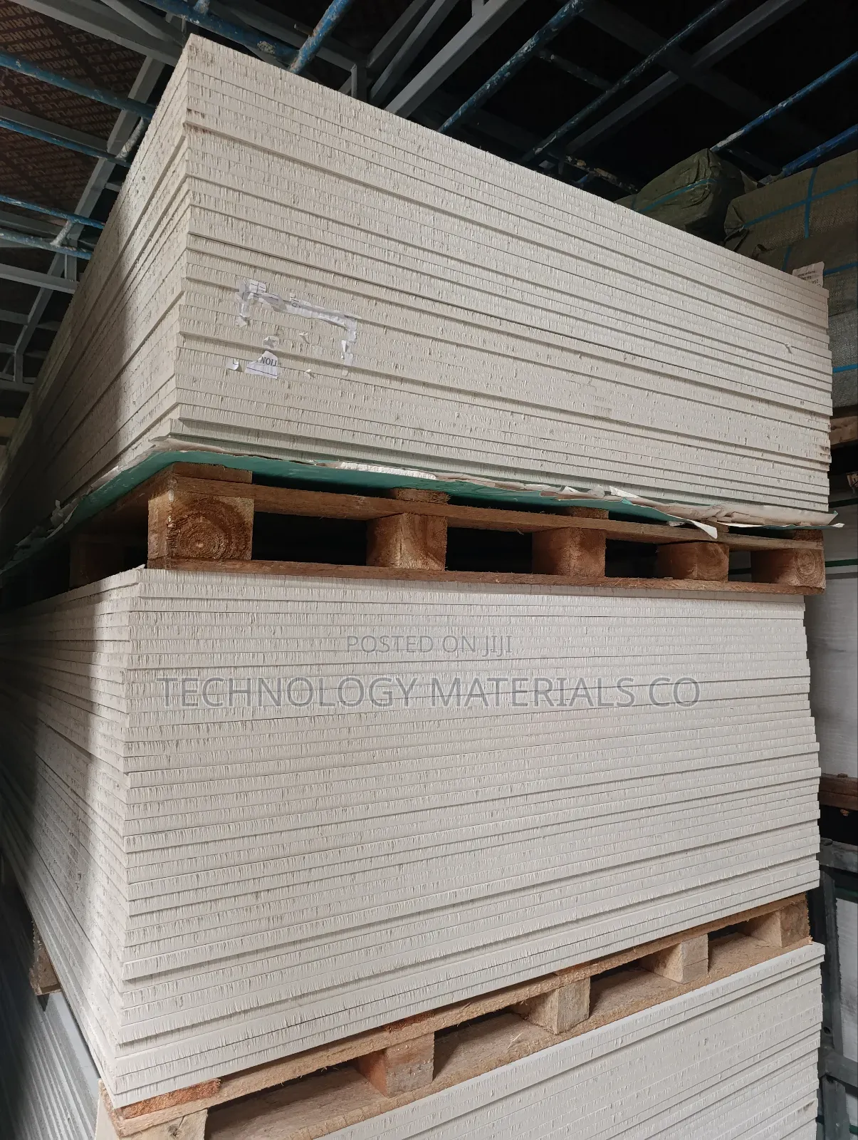 Cementitious Board,Thickness=15mm (8ft * 4ft)