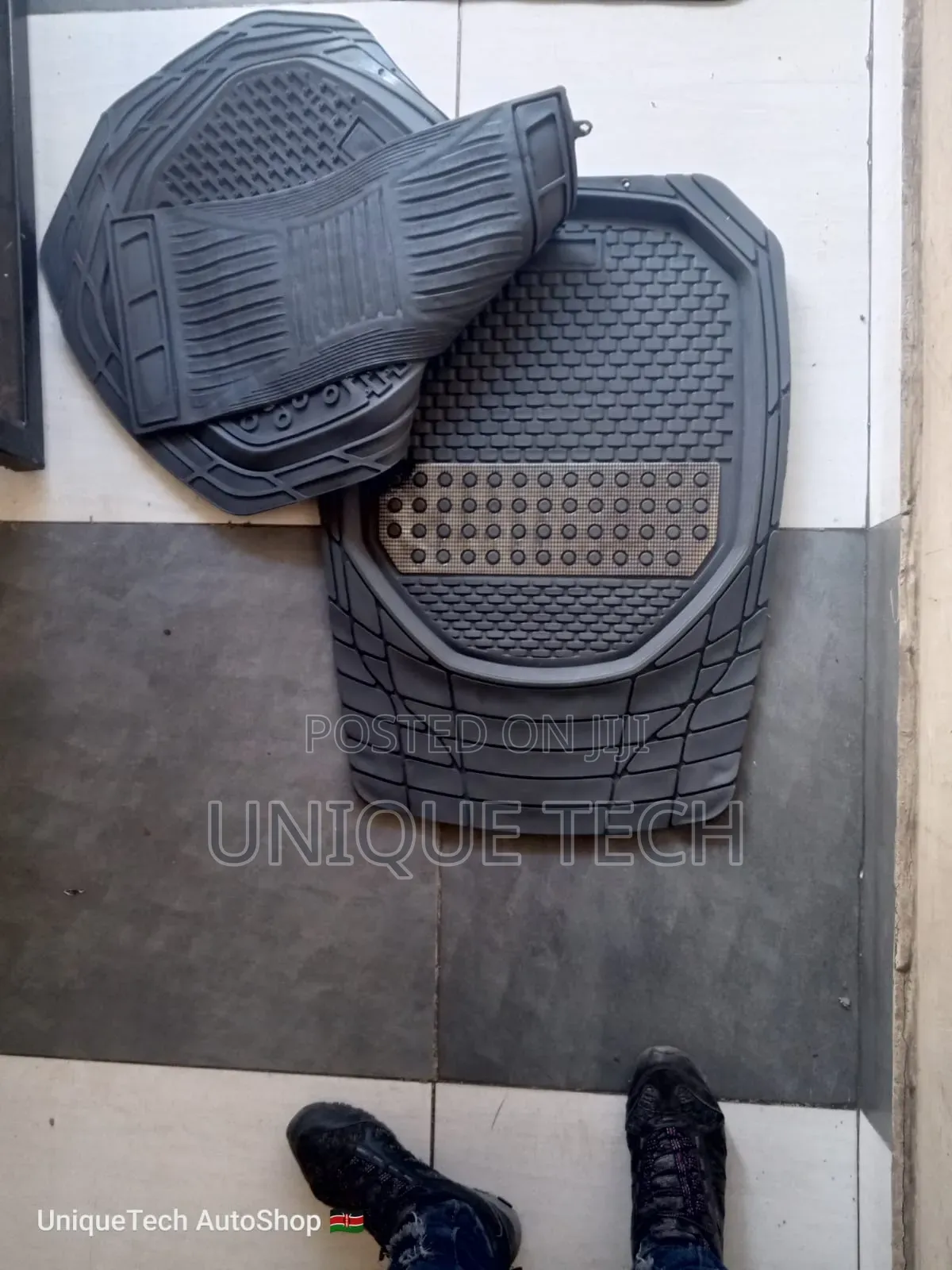 Premium 5pc Car Floor Mats, Non-Slip With Silver Patch