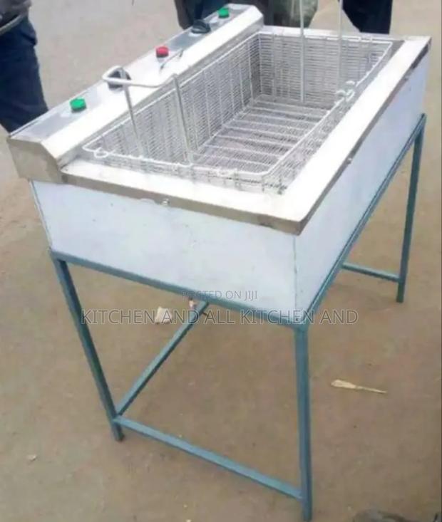 Classical 17l Capacity Fyer - main view