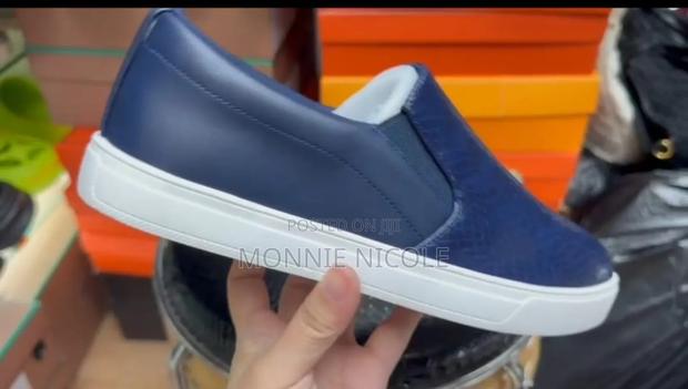 Ladies White Sneakers - thumbnail 3