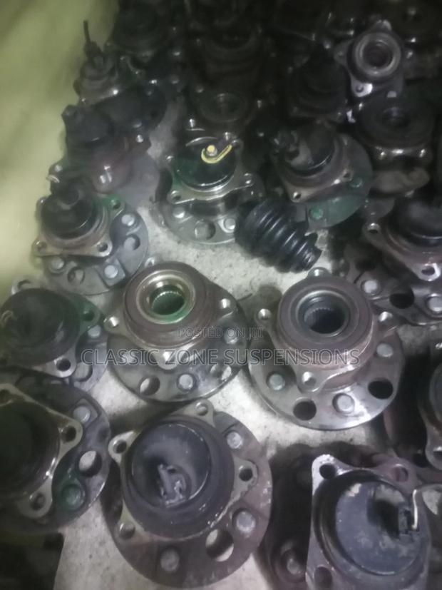 Rear Hubs for Honda Fit,Mazda Demio,Note.