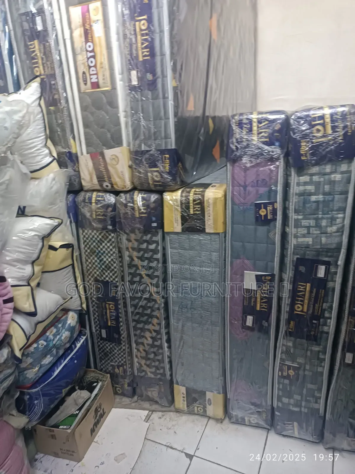 Brand New Fibre Matress 4 by 6 Kj5tf