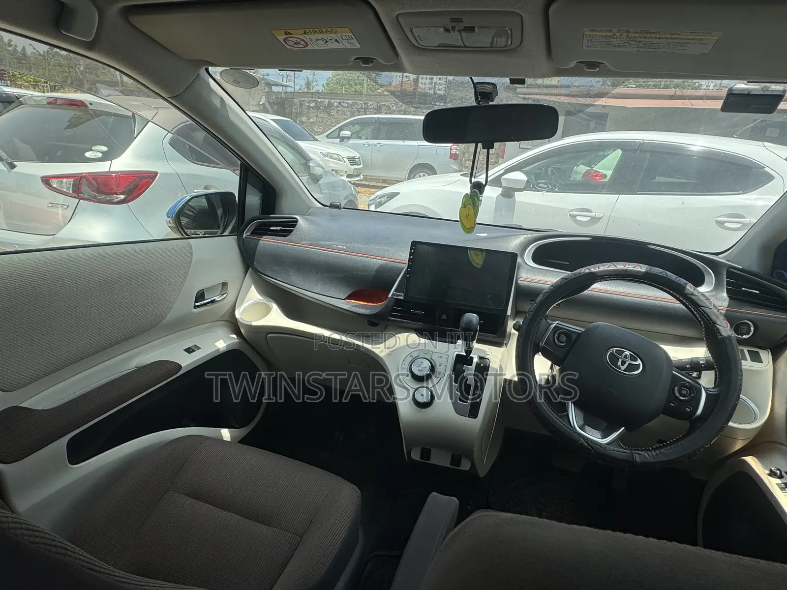 Toyota Sienta 1.5 AWD 2015 Black