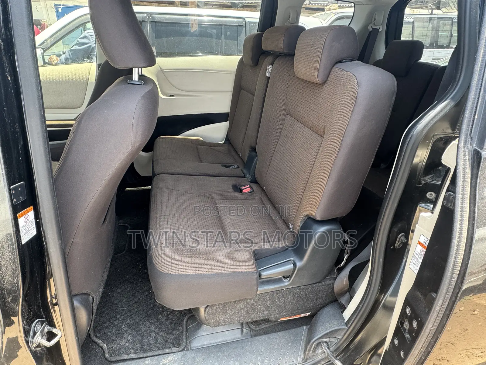 Toyota Sienta 1.5 AWD 2015 Black