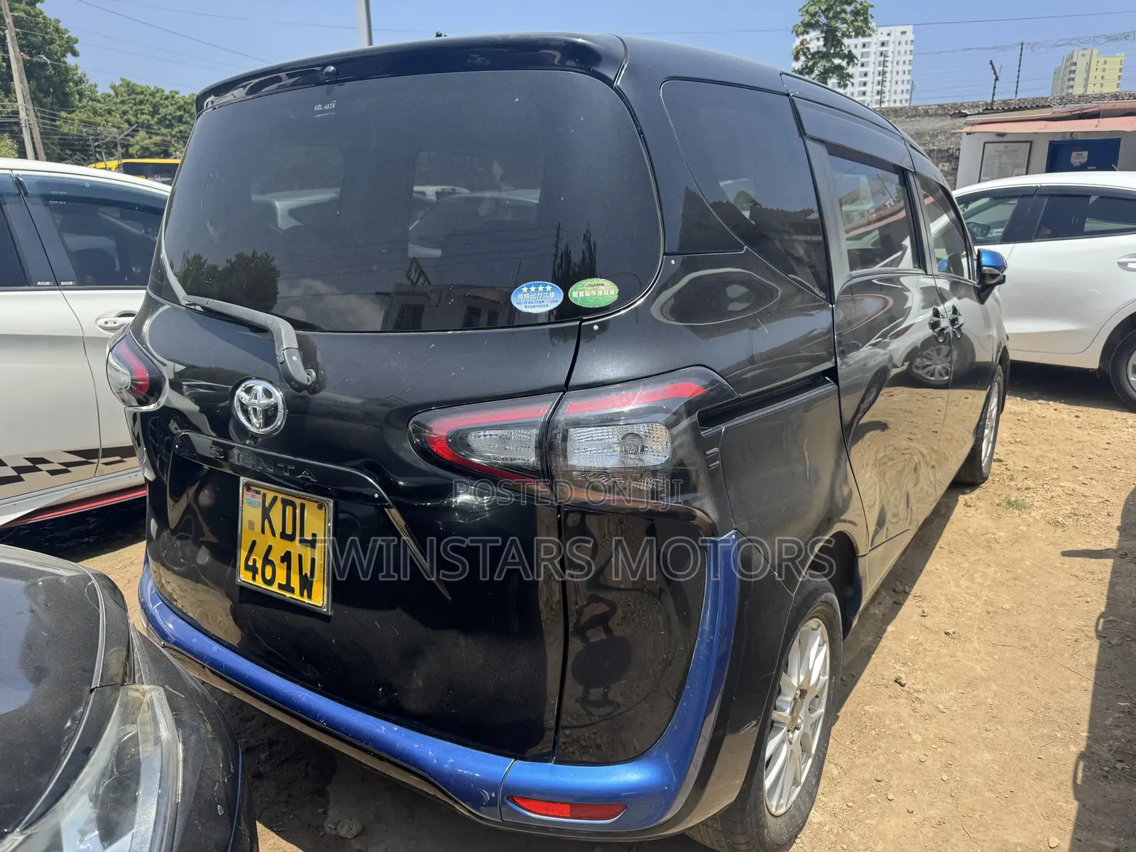Toyota Sienta 1.5 AWD 2015 Black