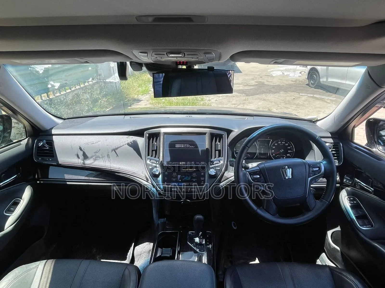 Toyota Crown 2018 Black