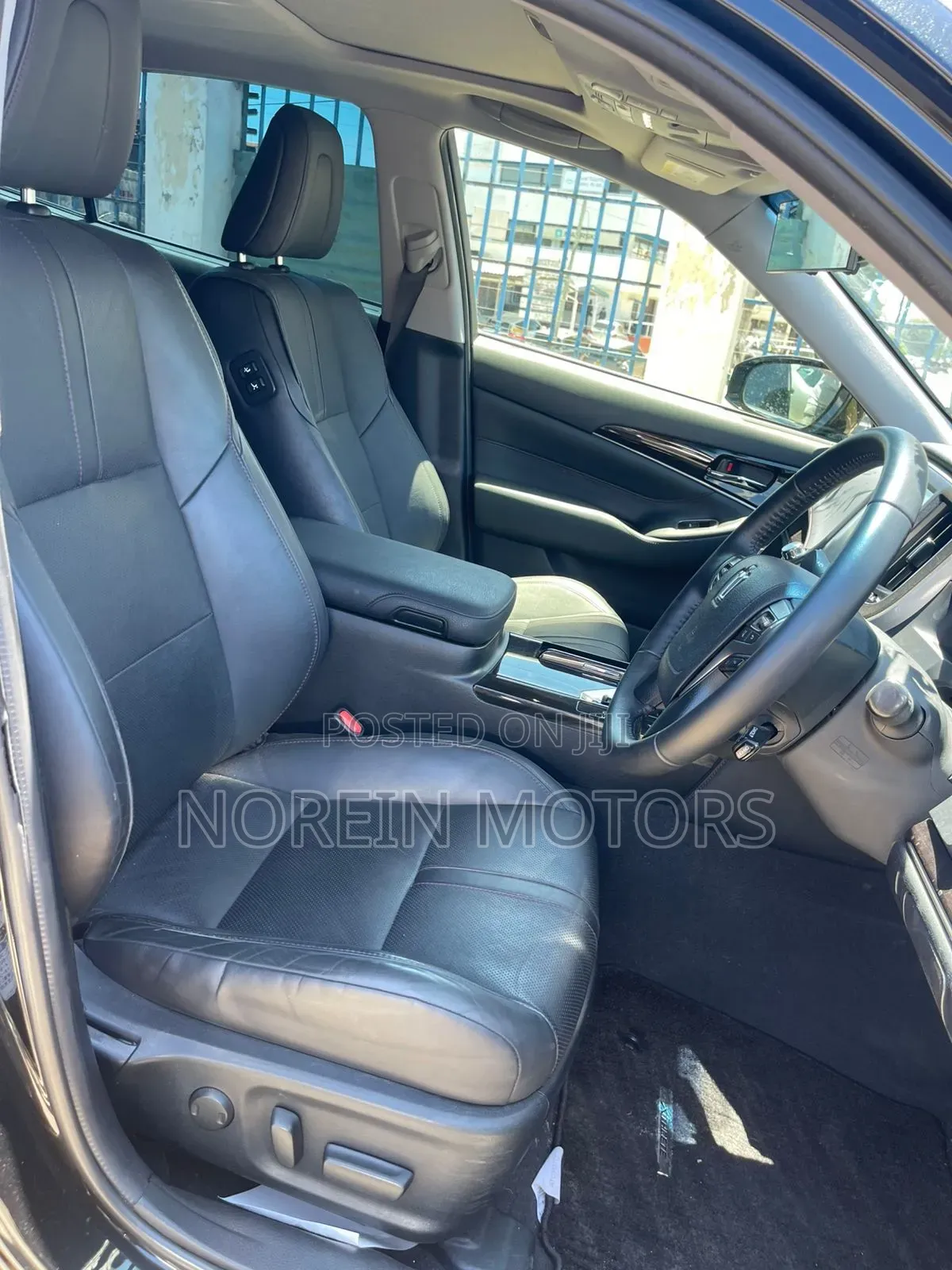 Toyota Crown 2018 Black