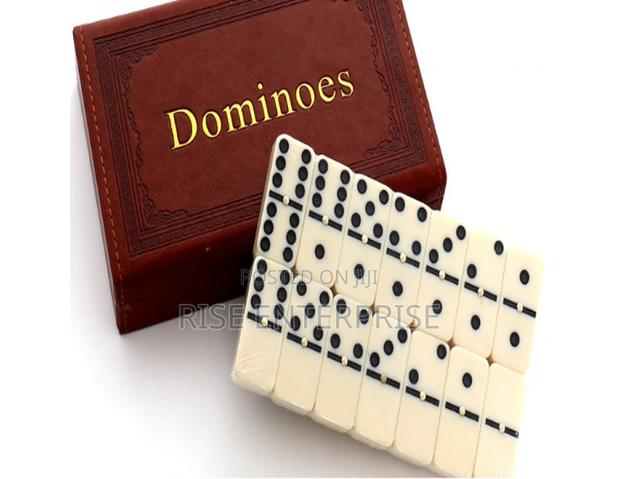 Vintage Dominoes 28 Pieces Game