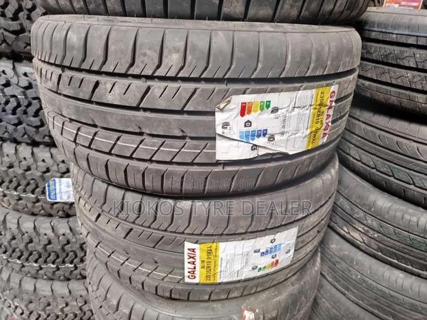 235/35r19 Galaxia Tire - main view