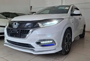 Honda Vezel 2018 White