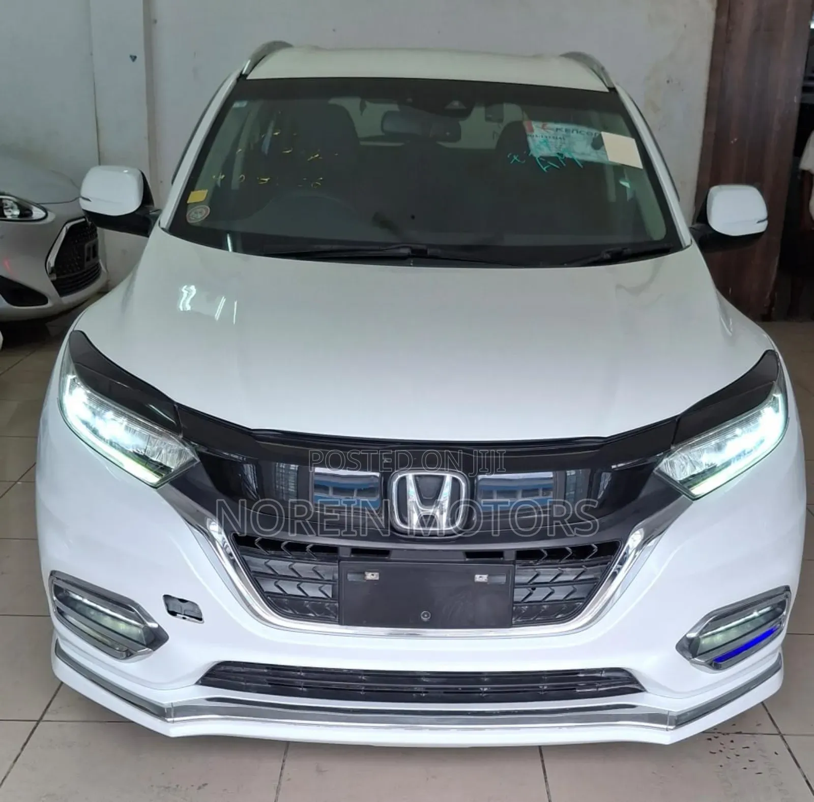 Honda Vezel 2018 White
