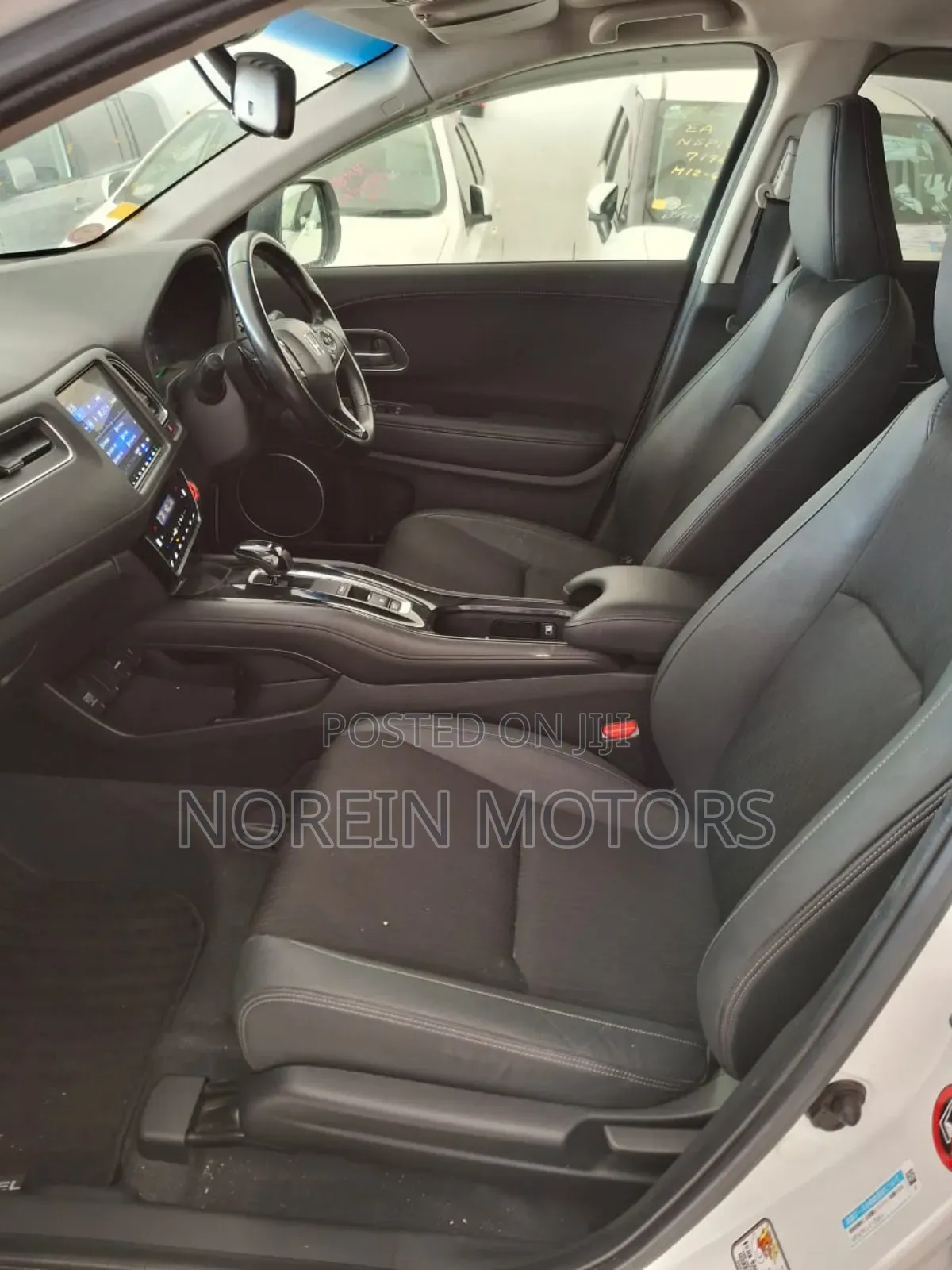 Honda Vezel 2018 White