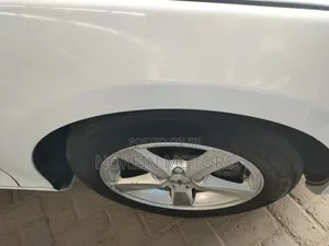Volvo V40 2017 White