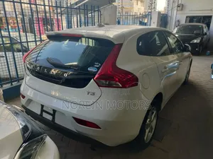 Volvo V40 2017 White