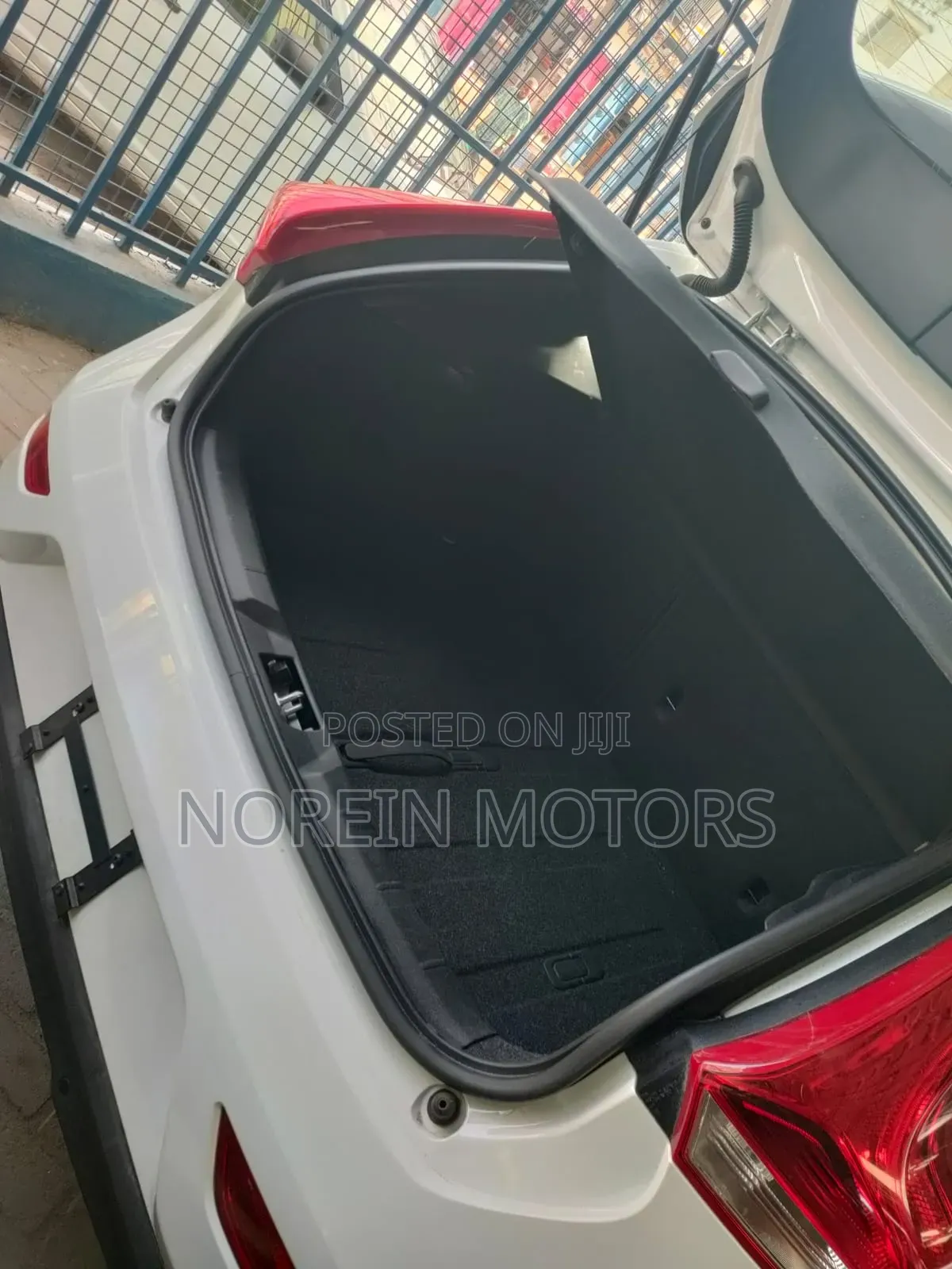 Volvo V40 2017 White