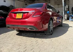 Mercedes-Benz C200 2017 Red