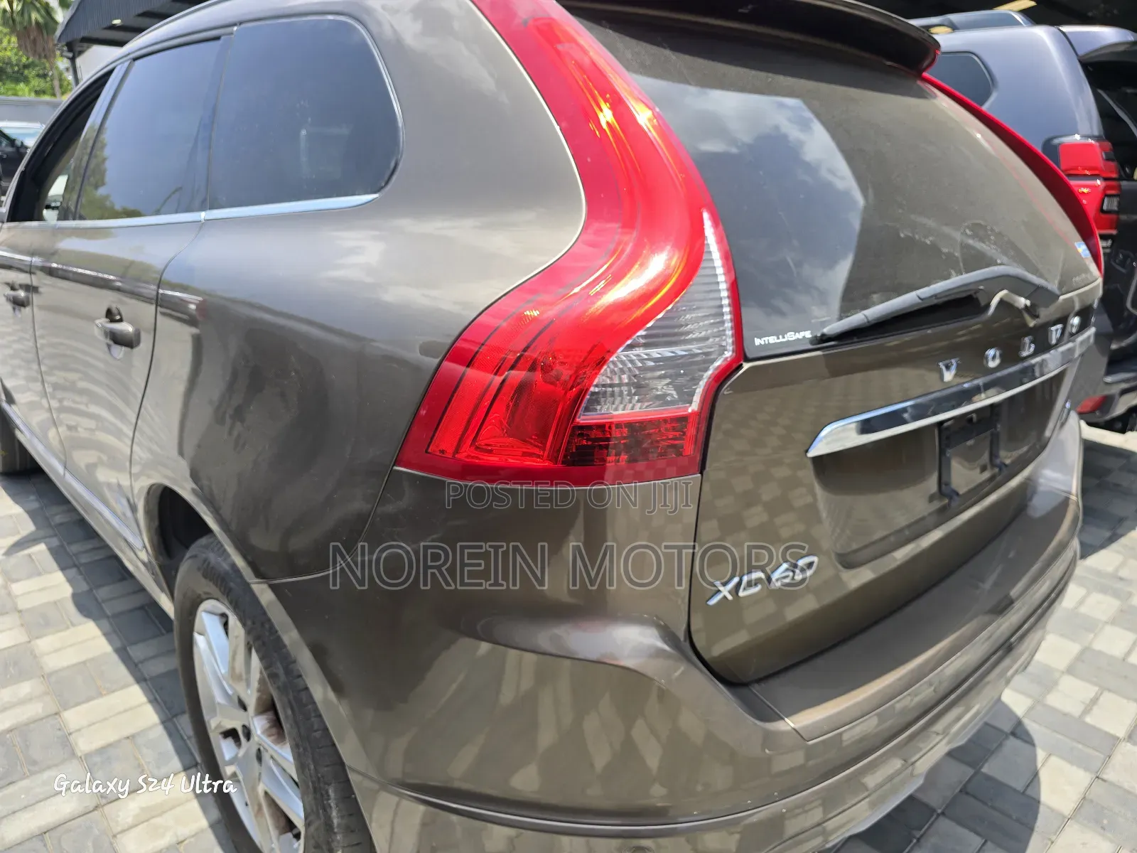 Volvo XC60 2017 Gold