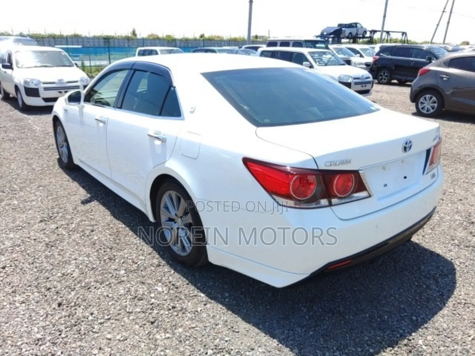 Toyota Crown 2018 White