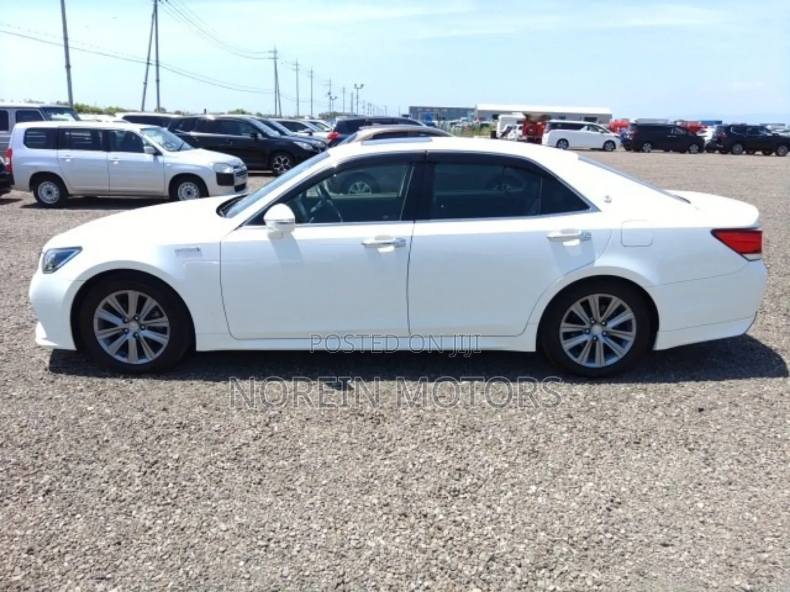 Toyota Crown 2018 White