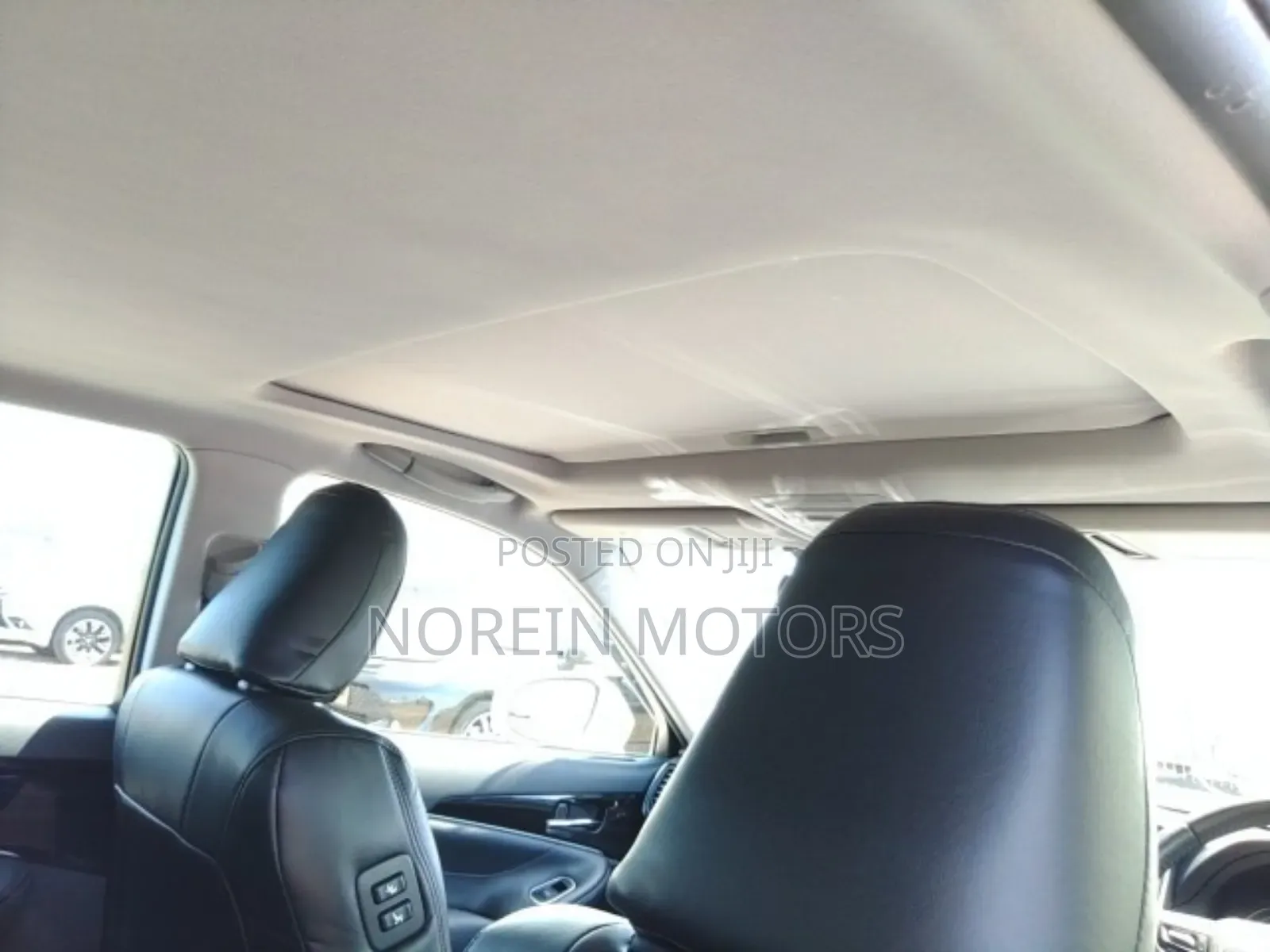 Toyota Crown 2018 White