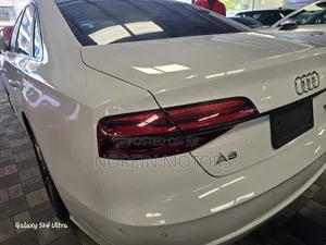 Audi A8 2018 Off white