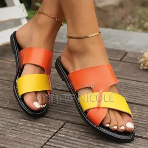 Sleek Sandals. Summer Vibes