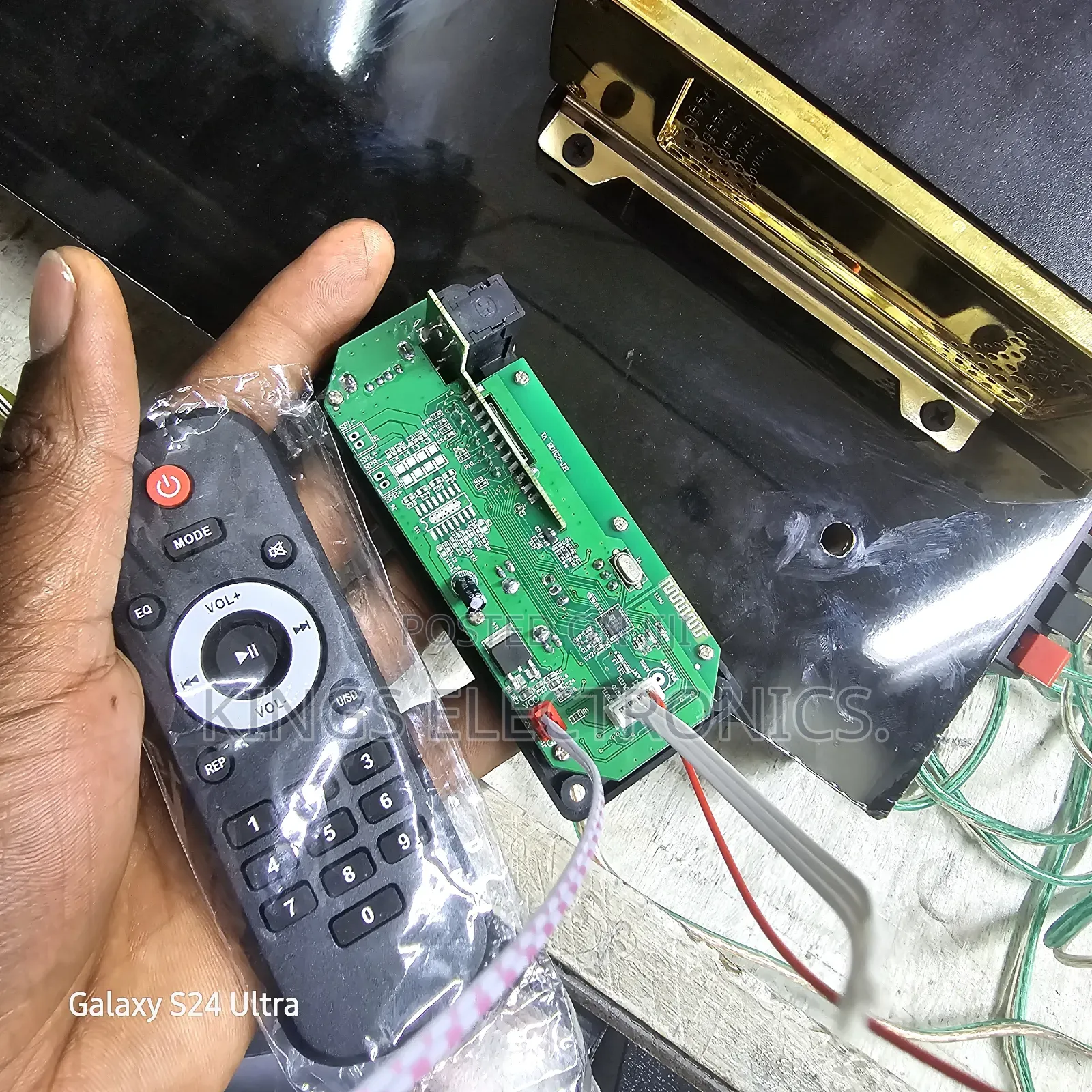 Bluetooth Face With Microphone Pin