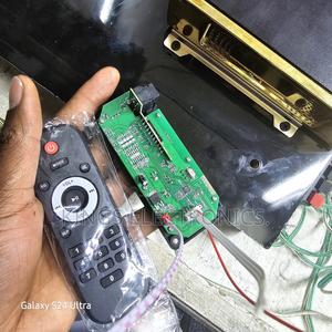 Bluetooth Face With Microphone Pin - main view