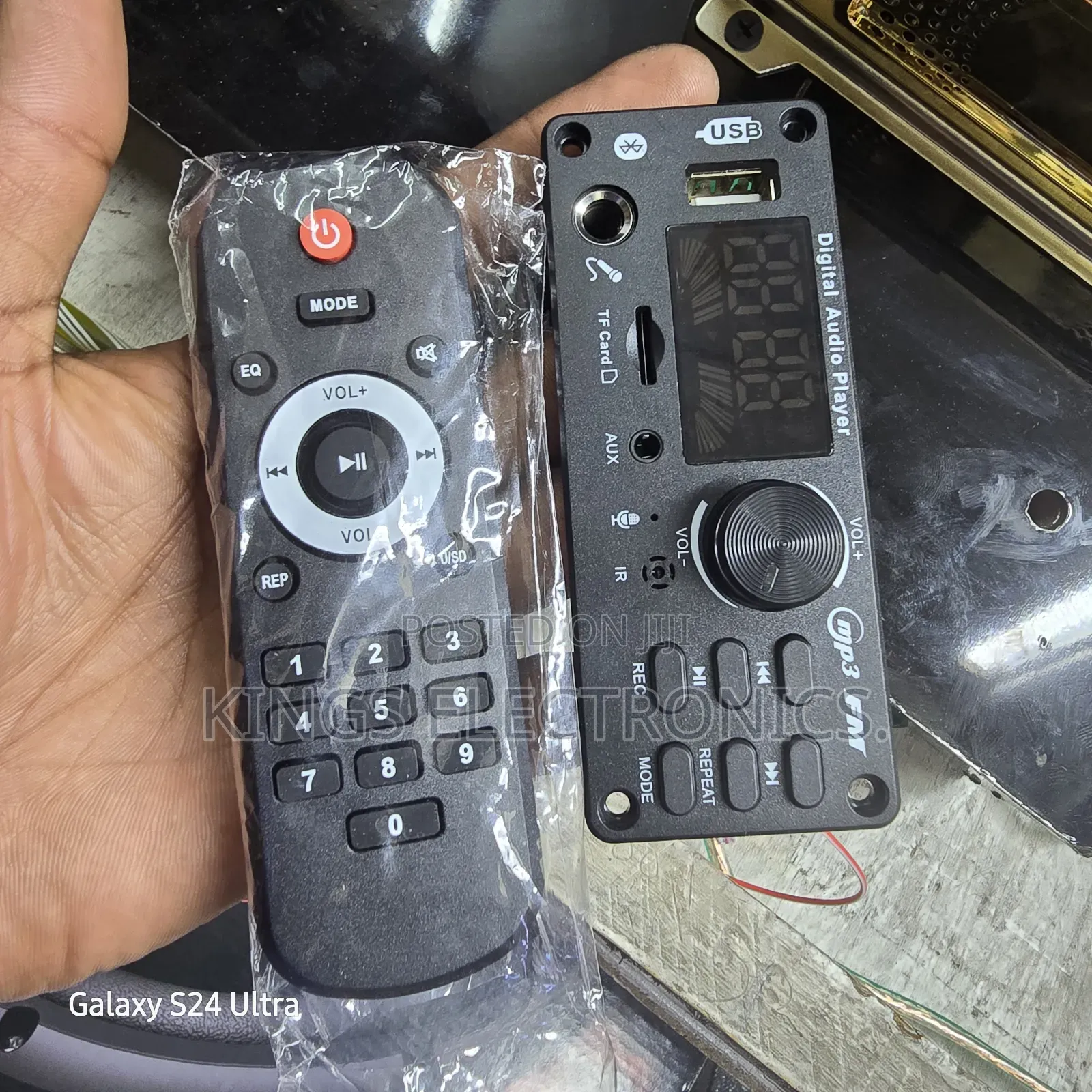Bluetooth Face With Microphone Pin
