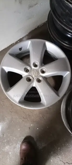 Suzuki Escudo Sports Rims Size 17