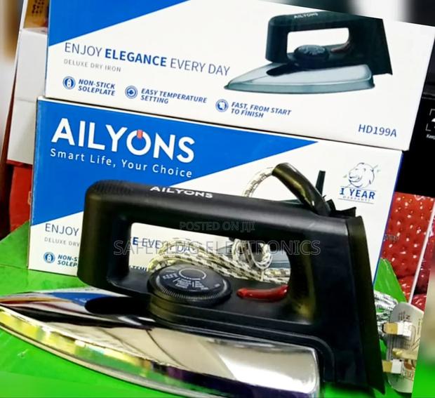 Ailyons Hd-199a Electric Dry Iron Box Silver Black Design