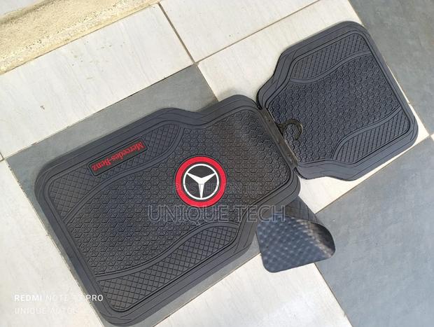 Premium Rubber Car Floor Mats ,5 Pc (Mercedes Benz)