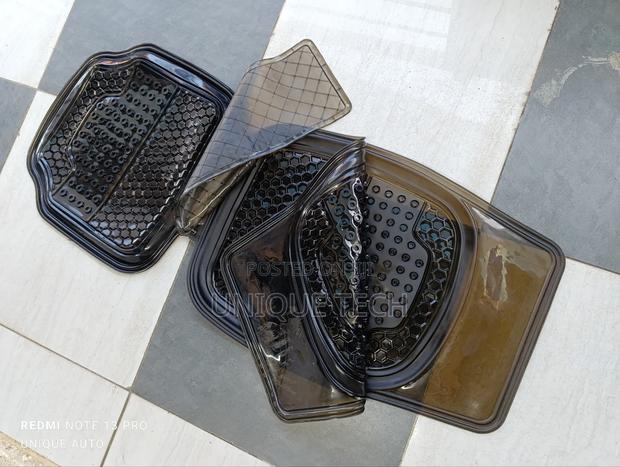 5pc Transparent Black Car Mats (Universal Fit )