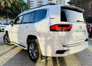 Toyota Land Cruiser 3.3 Diesel 4WD 2022 White