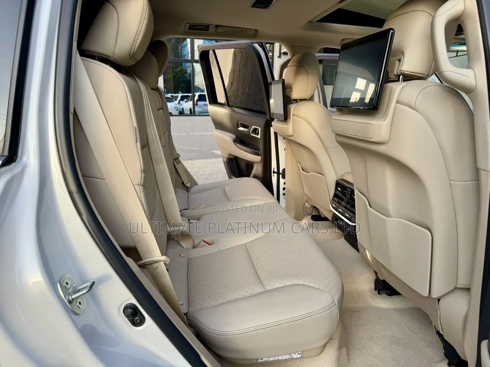 Toyota Land Cruiser 3.3 Diesel 4WD 2022 White