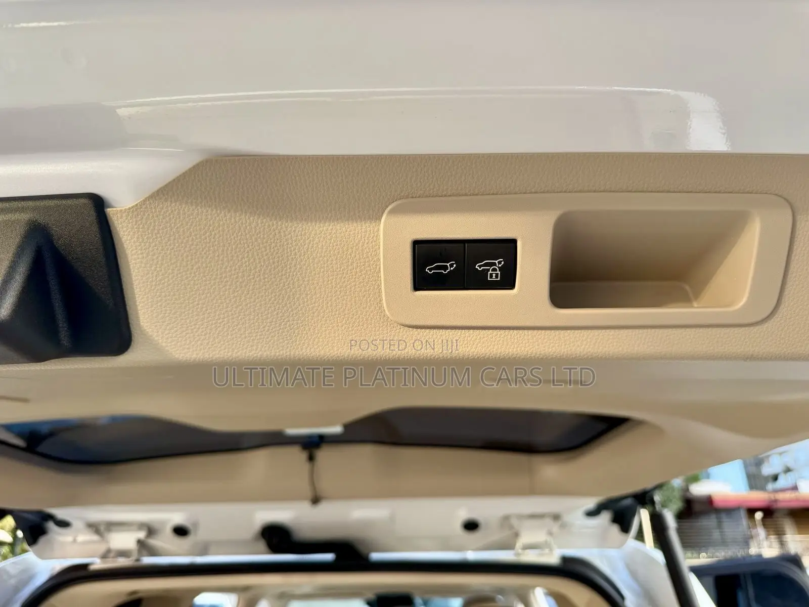 Toyota Land Cruiser 3.3 Diesel 4WD 2022 White
