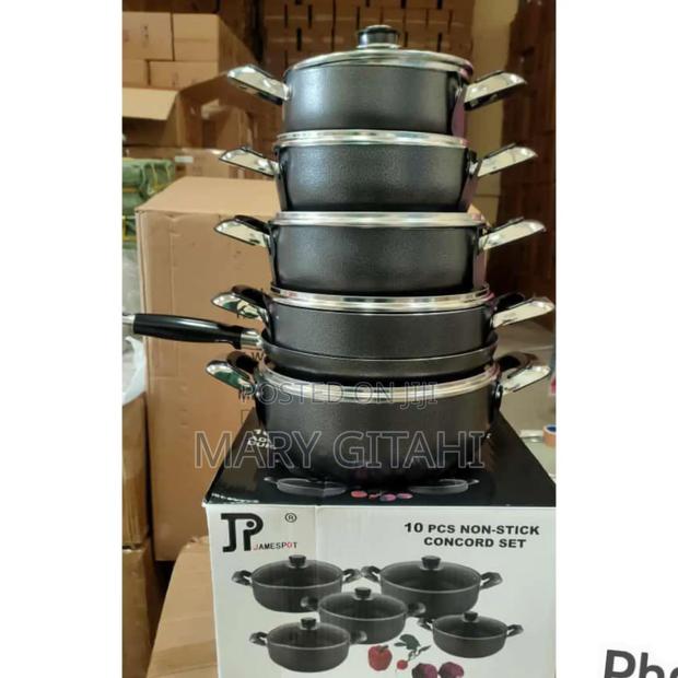 James Pot Black Cookware Set*