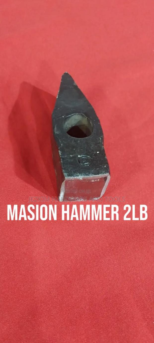 Mansion Hammer 2lbs Plus Handle - main view