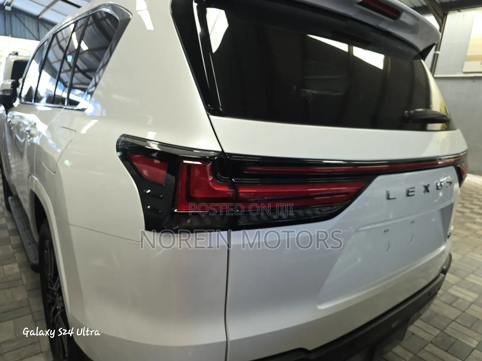 New Lexus LX 2024 Off white