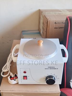 White Quality Wax Pot - main view