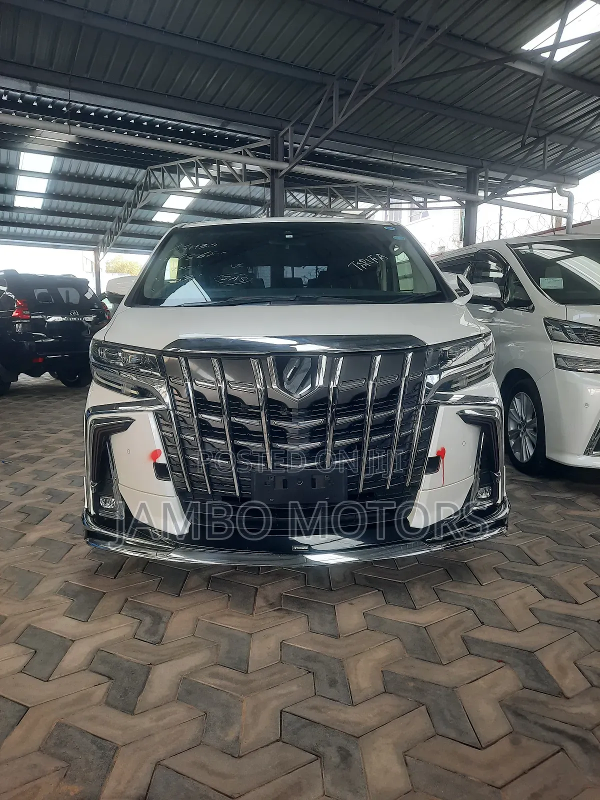 Toyota Alphard 2.5 Petrol FWD 2018 White