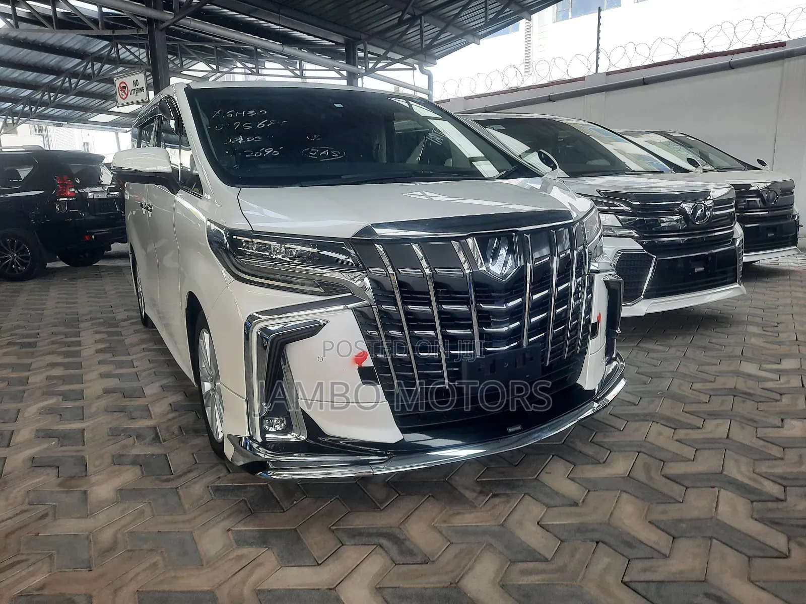 Toyota Alphard 2.5 Petrol FWD 2018 White