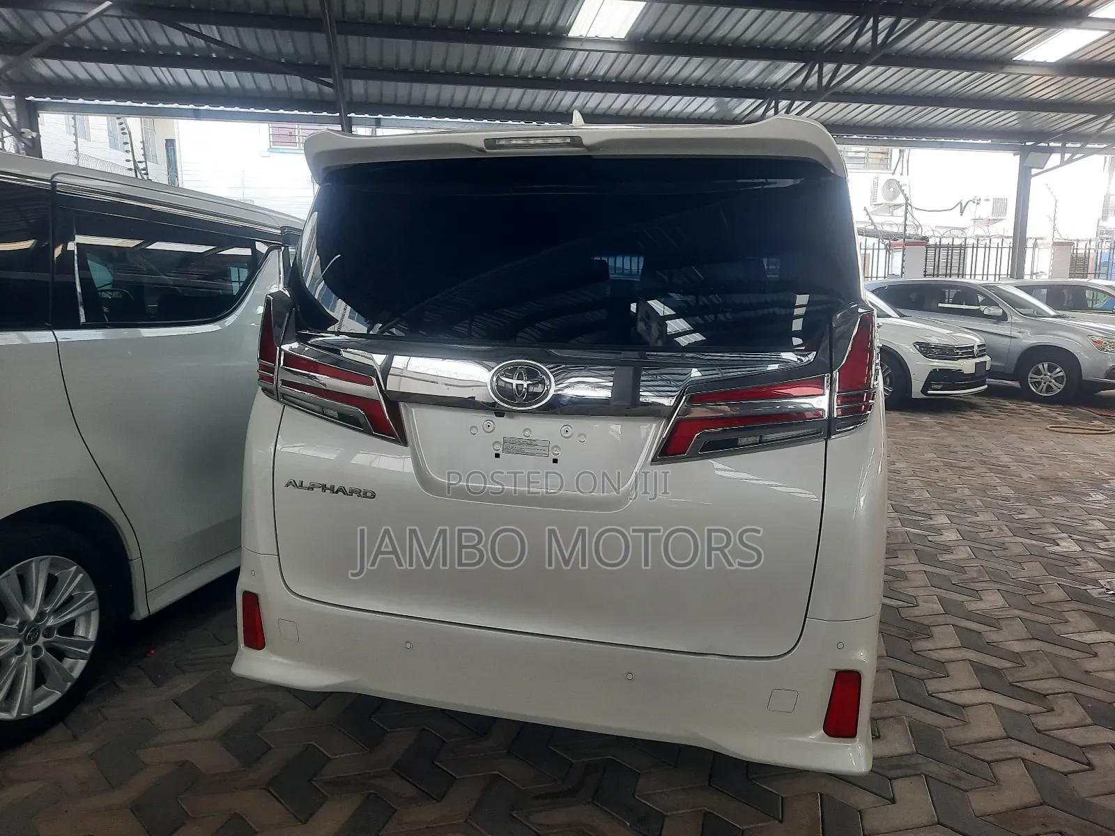 Toyota Alphard 2.5 Petrol FWD 2018 White