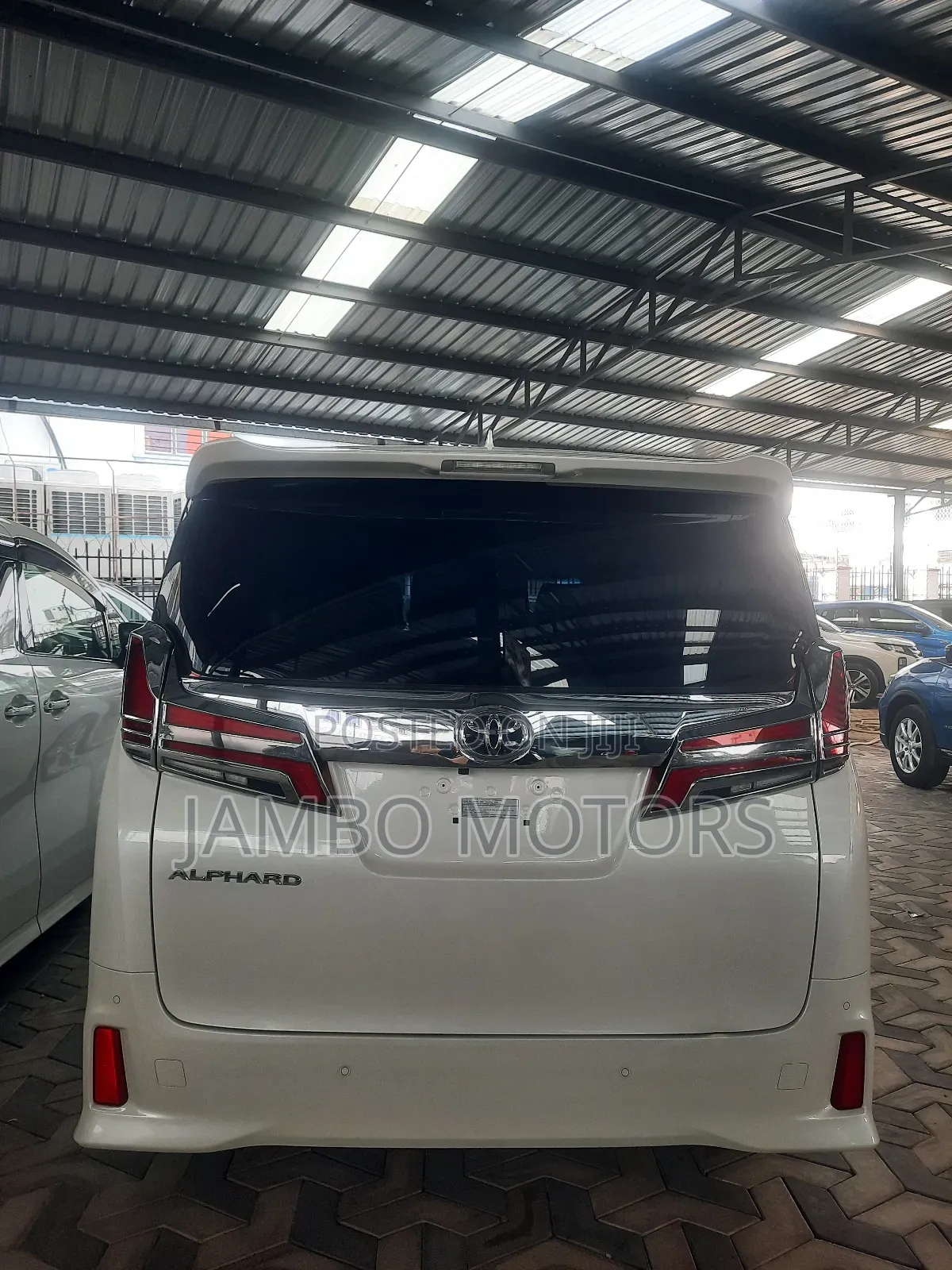 Toyota Alphard 2.5 Petrol FWD 2018 White